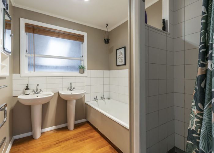  at 14 Gerrand Place, Chedworth Park, Hamilton, Waikato