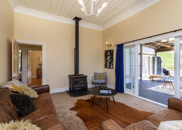  at 24 Mudgeways Road, Massey, Waitakere City, Auckland