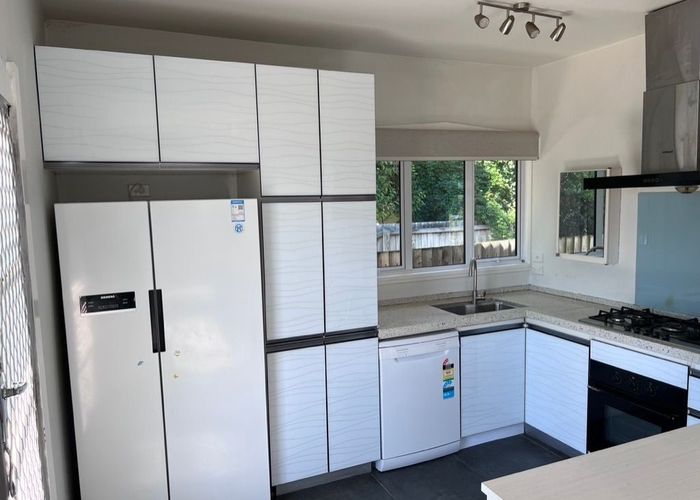  at 9 Piko Crescent, Riccarton, Christchurch City, Canterbury