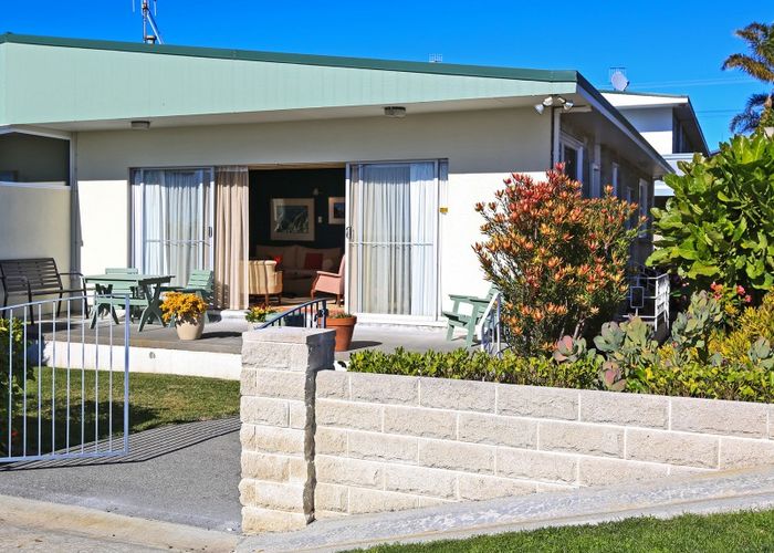  at 10 North Terrace, Westshore, Napier