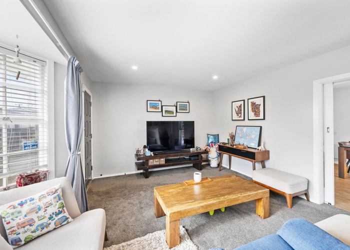  at 2/385 Withells Road, Avonhead, Christchurch City, Canterbury
