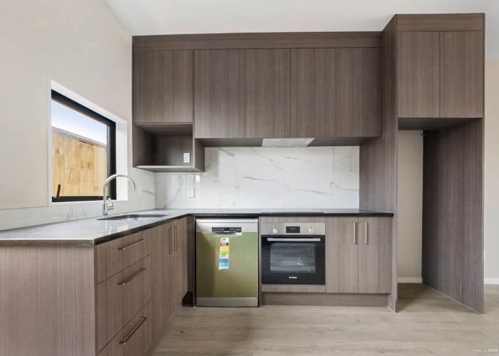  at 6/53 Archibald Road, Kelston, Auckland