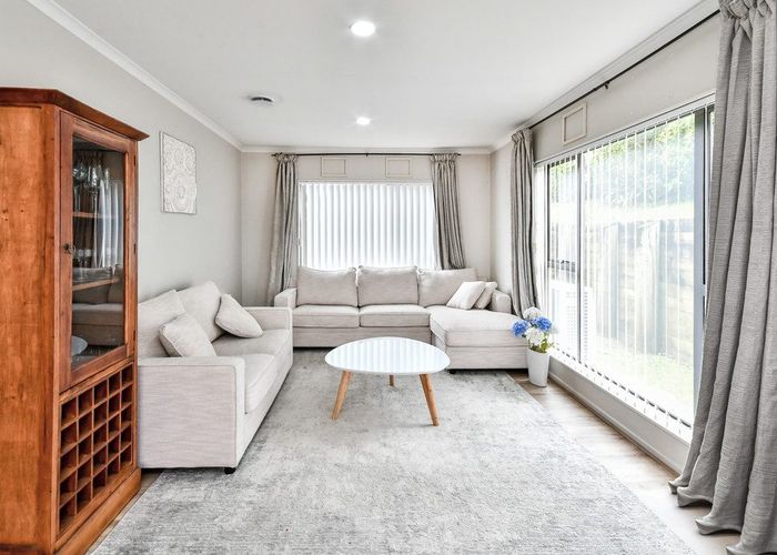  at 53 Saralee Drive, Manurewa, Manukau City, Auckland