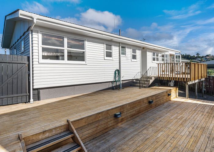  at 115 Stanley Road, Glenfield, Auckland