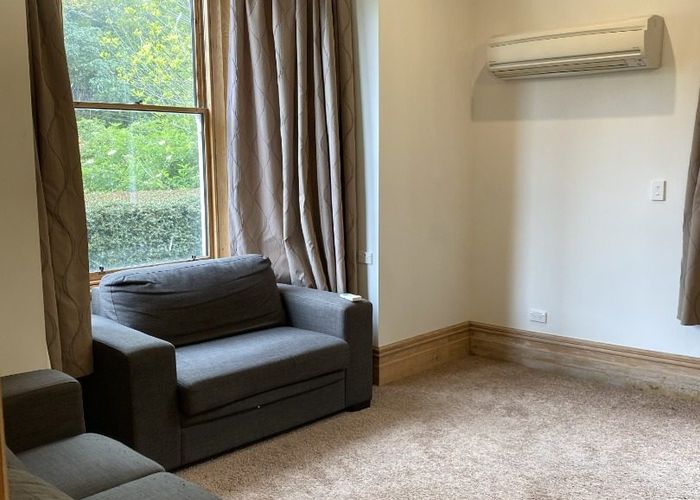  at 19 (downstairs)A Lonsdale Street, Belleknowes, Dunedin, Otago