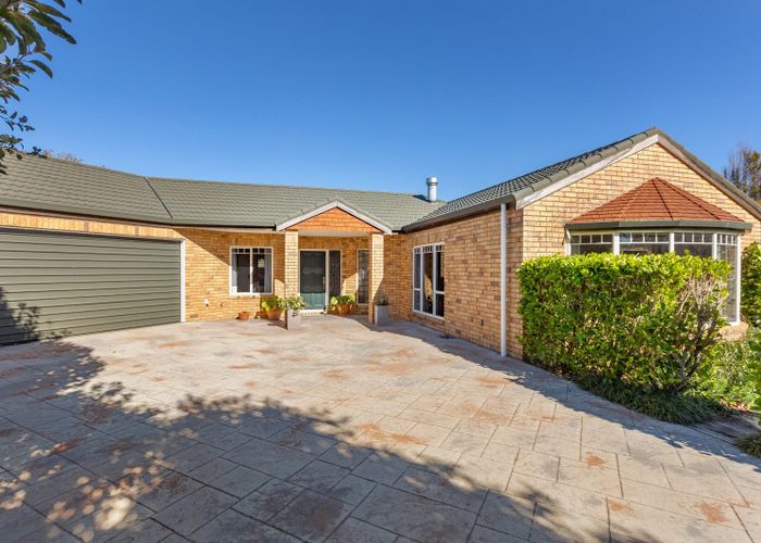  at 9 Taylor Place, Merrilands, New Plymouth