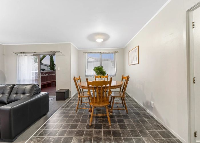  at 2/8 Martha Lane, Weymouth, Auckland