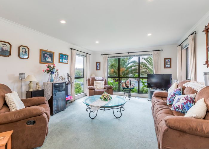  at 69 Lothian Brae, Wattle Downs, Auckland