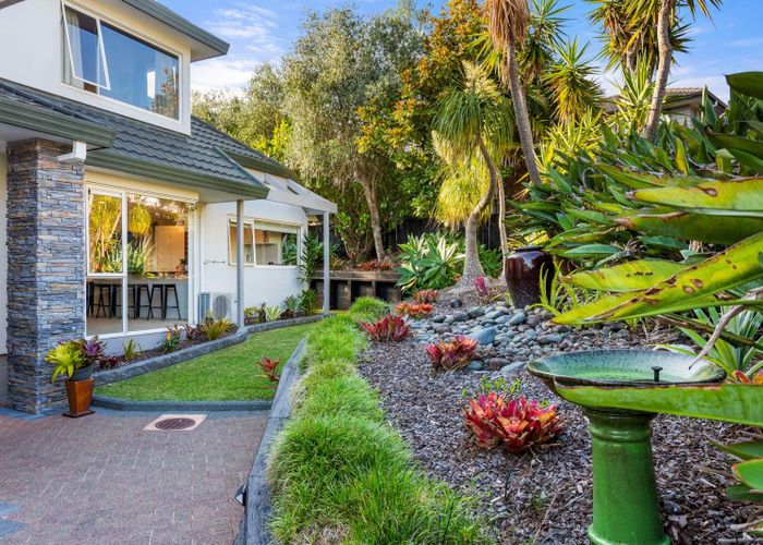  at 22 Reflection Drive, West Harbour, Waitakere City, Auckland