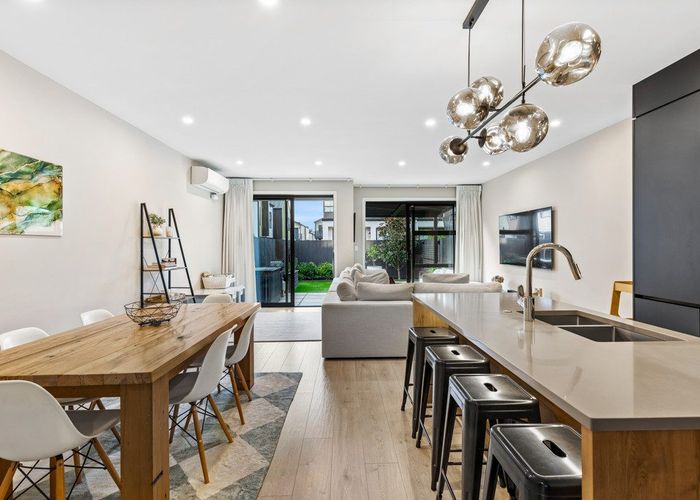  at 48 Glidepath Road, Hobsonville, Waitakere City, Auckland