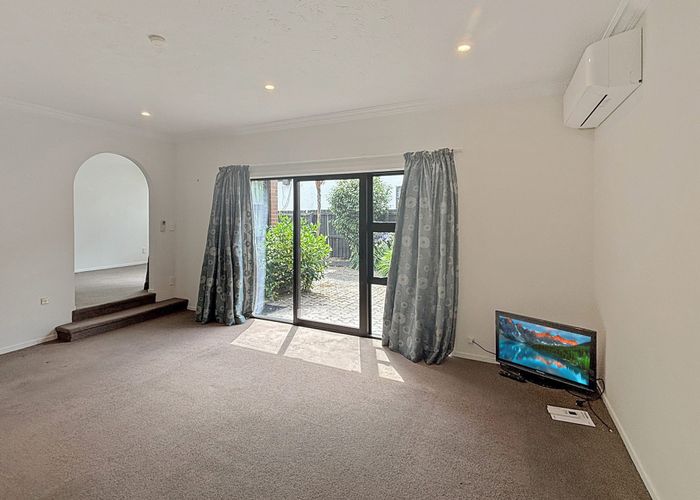  at 7 Holly Road, Merivale, Christchurch City, Canterbury