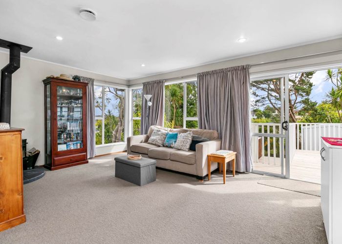  at 32 Terra Nova Street, Glen Eden, Auckland