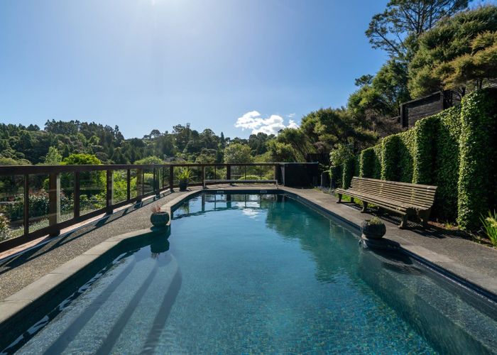  at 8 Herrings Cove Place, Titirangi, Auckland