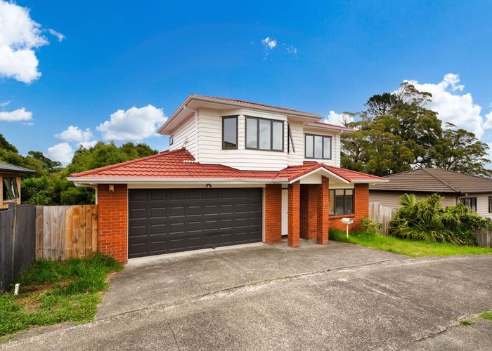  at 17 Edgewood Way, Henderson, Waitakere City, Auckland