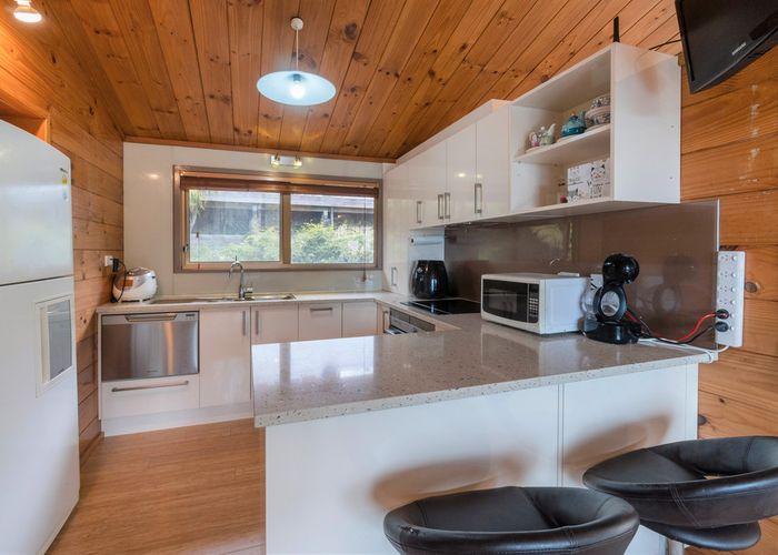  at 6 Barker Rise, Northcross, Auckland