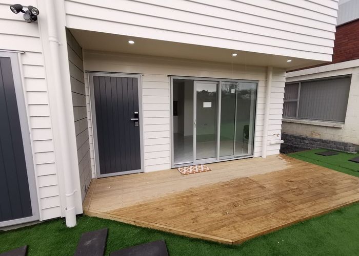  at 2 Boundary Road, New Windsor, Auckland