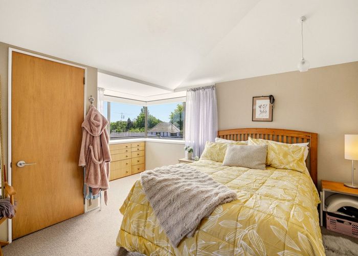  at 4/3 Karitane Drive, Cashmere, Christchurch City, Canterbury