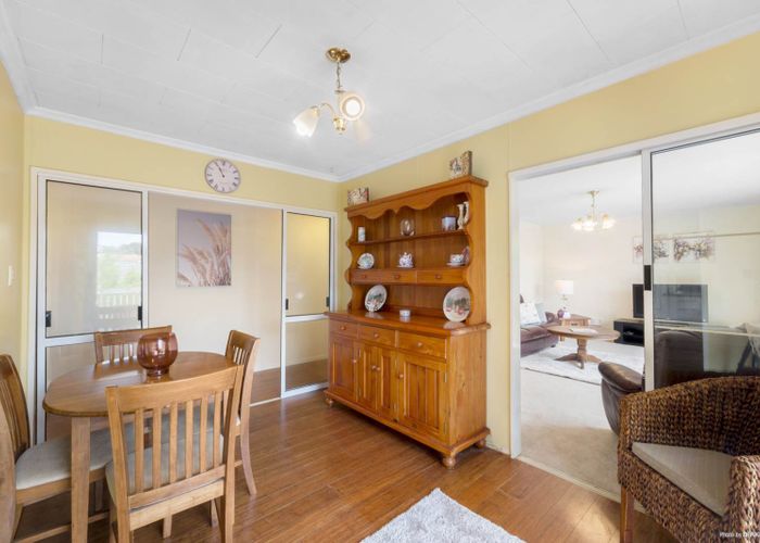  at 49 Gledstane Road, Stanmore Bay, Whangaparaoa