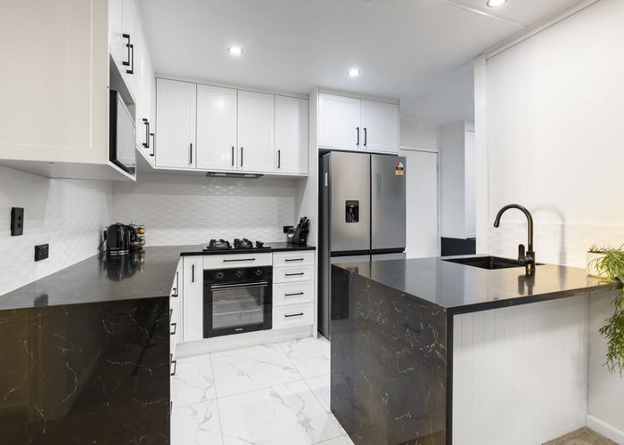  at 16 Kiwi Road, Devonport, North Shore City, Auckland