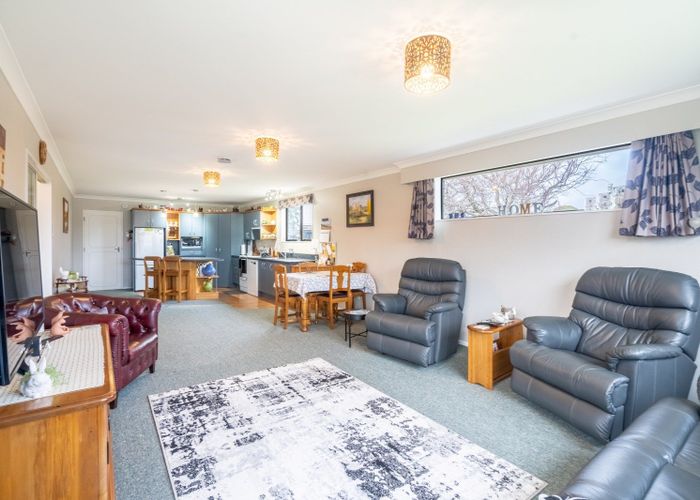  at 2 Hamilton Avenue, Winton, Winton