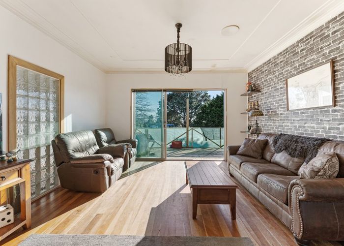 at 1835 Egmont Road, Inglewood