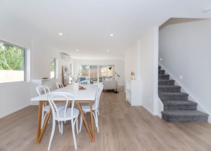  at 27 Sunshine Boulevard, Sunnyvale, Waitakere City, Auckland