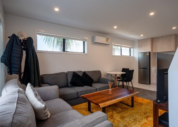  at 2/83 Vodanovich Road, Te Atatu South, Waitakere City, Auckland