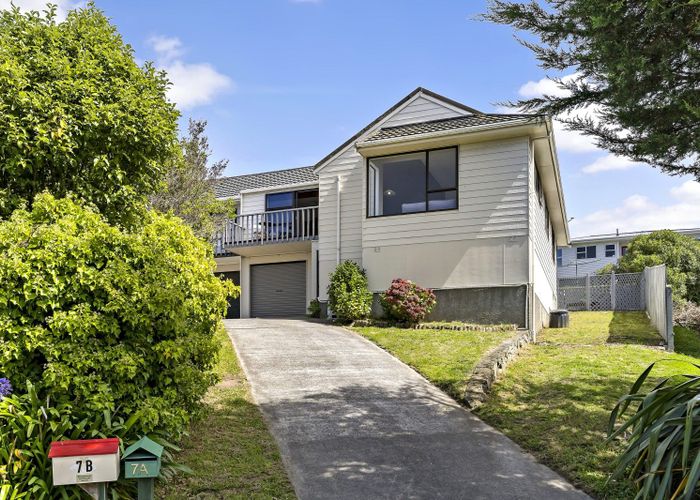  at 7B Tregony Place, Camborne, Porirua