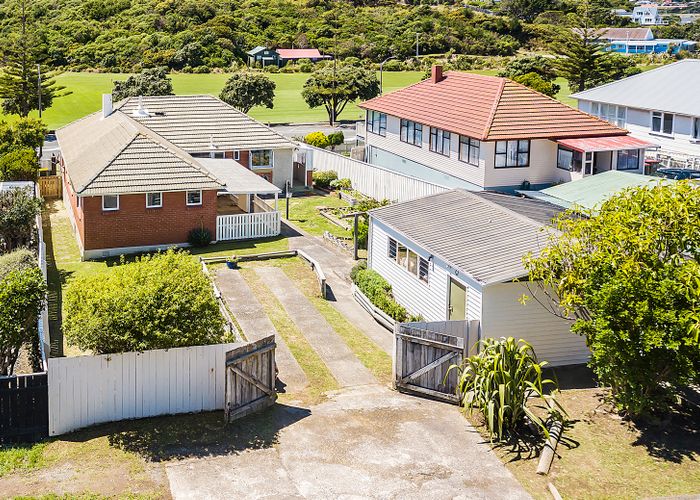  at 130 Main Road, Titahi Bay, Porirua