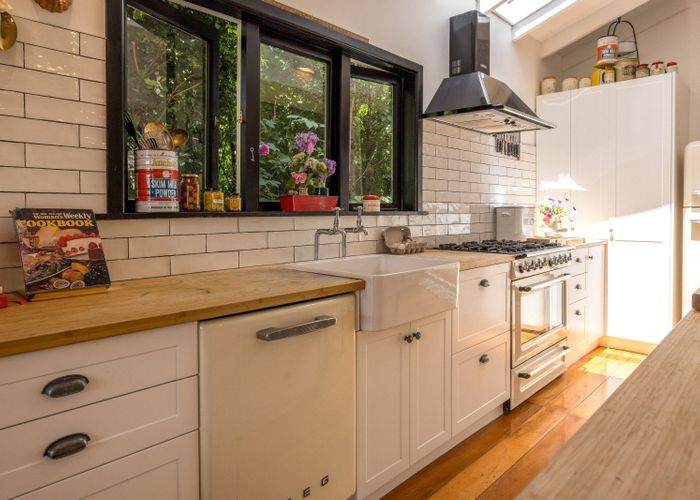  at 12 Waiata Road, Onetangi, Waiheke Island, Auckland