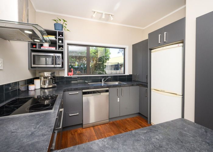  at 6 Willowstream Grove, Cloverlea, Palmerston North, Manawatu / Whanganui