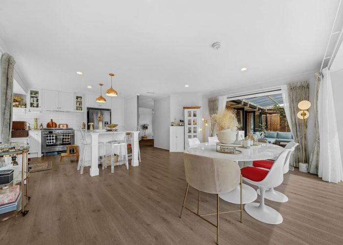  at 24 St Clair Place, Browns Bay, North Shore City, Auckland