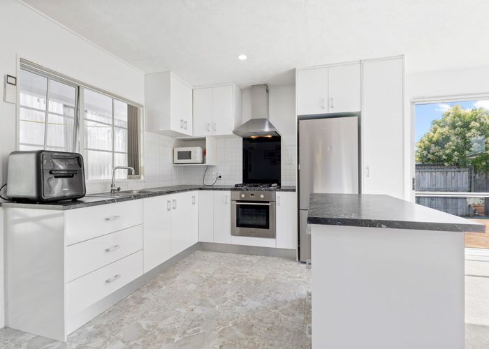  at 1/63 Kenderdine Road, Papatoetoe, Manukau City, Auckland