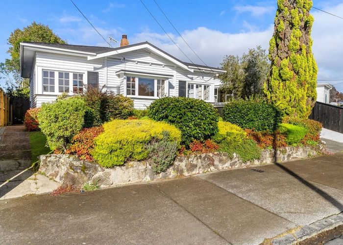  at 1 Manor Place, Point Chevalier, Auckland