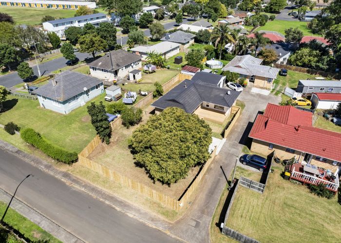  at 25 Eccles Place, Otara, Auckland
