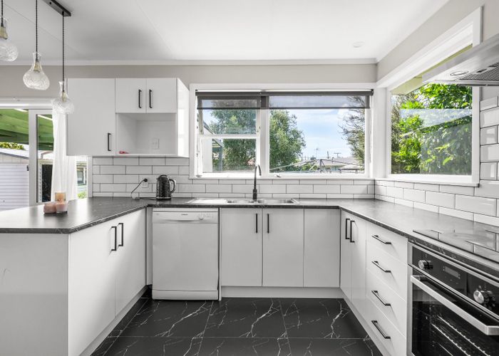  at 9 Sacha Place, Glenview, Hamilton, Waikato