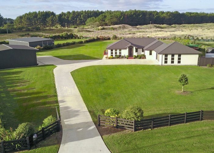  at 15 Carex Grove, Foxton Beach, Horowhenua, Manawatu / Whanganui