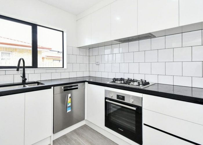  at 115B Russell Road, Manurewa, Manukau City, Auckland