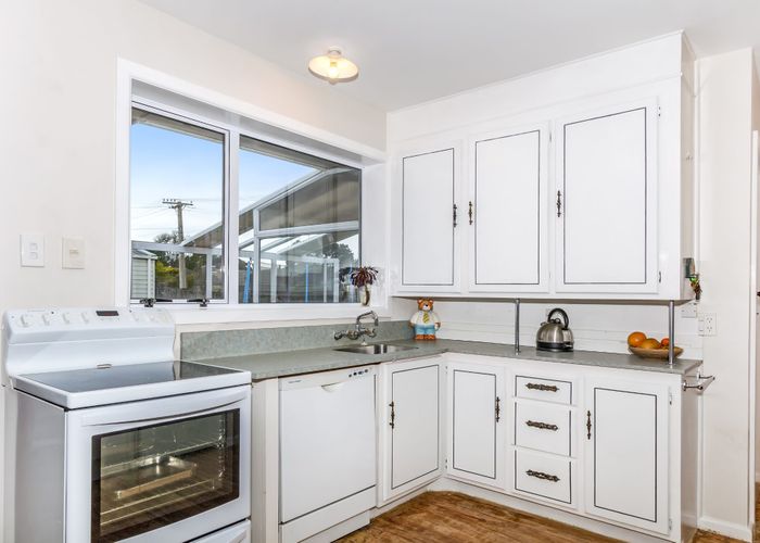  at 28 Vardon Crescent, Shirley, Christchurch City, Canterbury