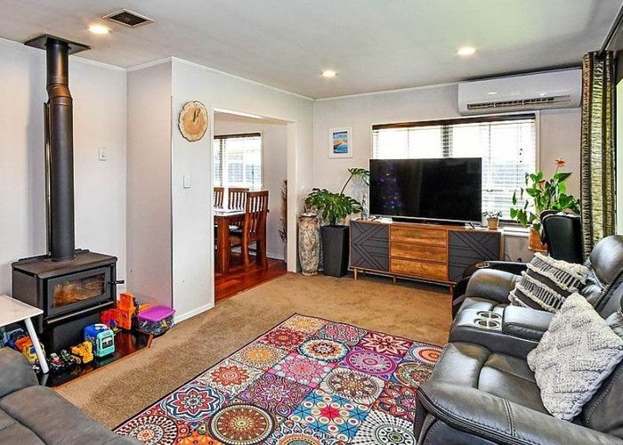  at 20 Elsted Place, Goodwood Heights, Manukau City, Auckland