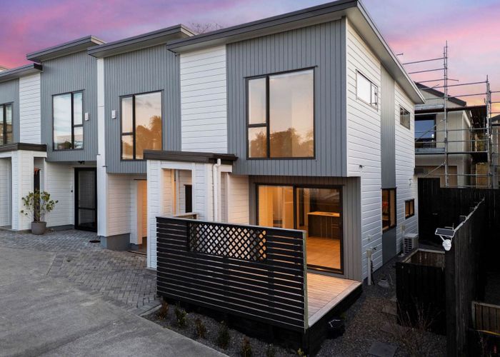  at 8C Neptune Avenue, Beach Haven, North Shore City, Auckland