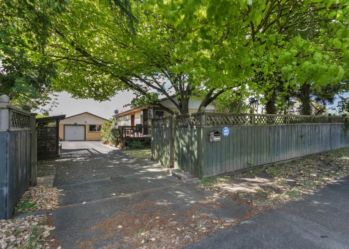  at 44 Te Irirangi Drive, Clover Park, Auckland