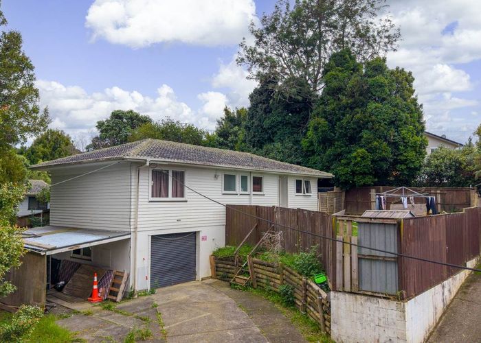  at 8 Makora Road, Massey, Waitakere City, Auckland