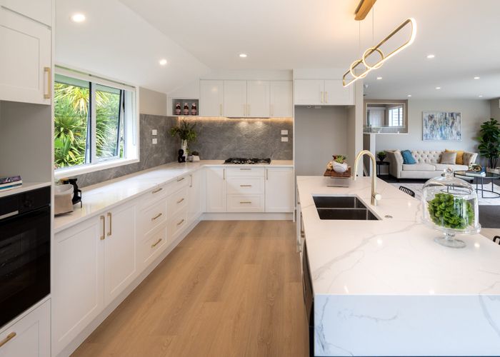  at 33B Bleakhouse Road, Mellons Bay, Manukau City, Auckland