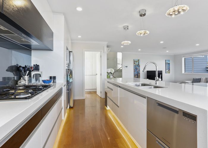  at 10 Fennell Crescent, Silverdale