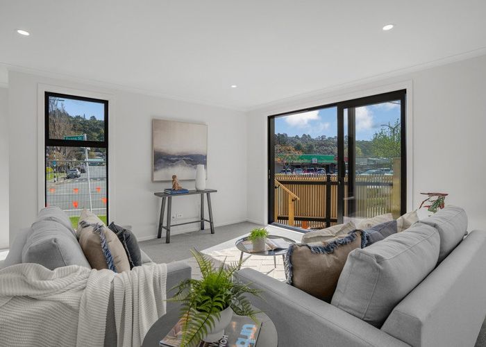  at 2/215 Stokes Valley Road, Stokes Valley, Lower Hutt, Wellington