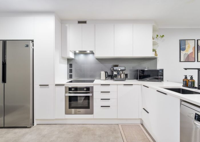  at 11/17 Harbour View Road, Te Atatu Peninsula, Waitakere City, Auckland