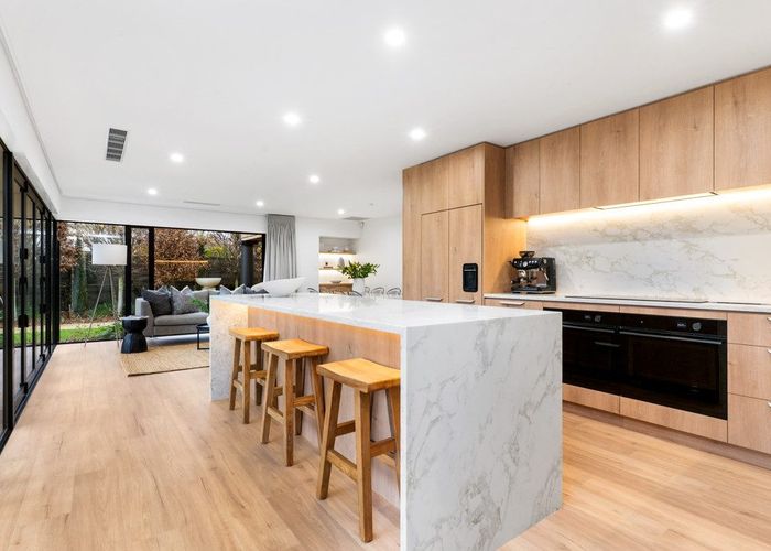  at 60 Regent'S Park Drive, CASEBROOK, CHRISTCHURCH