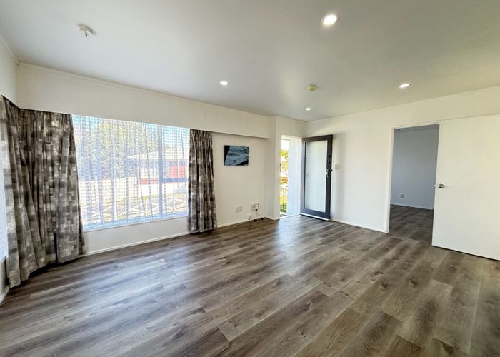  at 2/28 Imogene Way, Half Moon Bay, Manukau City, Auckland