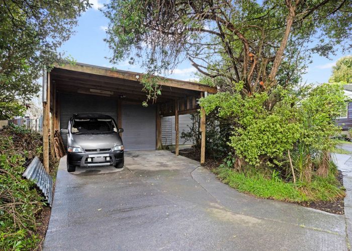  at 24 Kaurilands Road, Titirangi, Waitakere City, Auckland